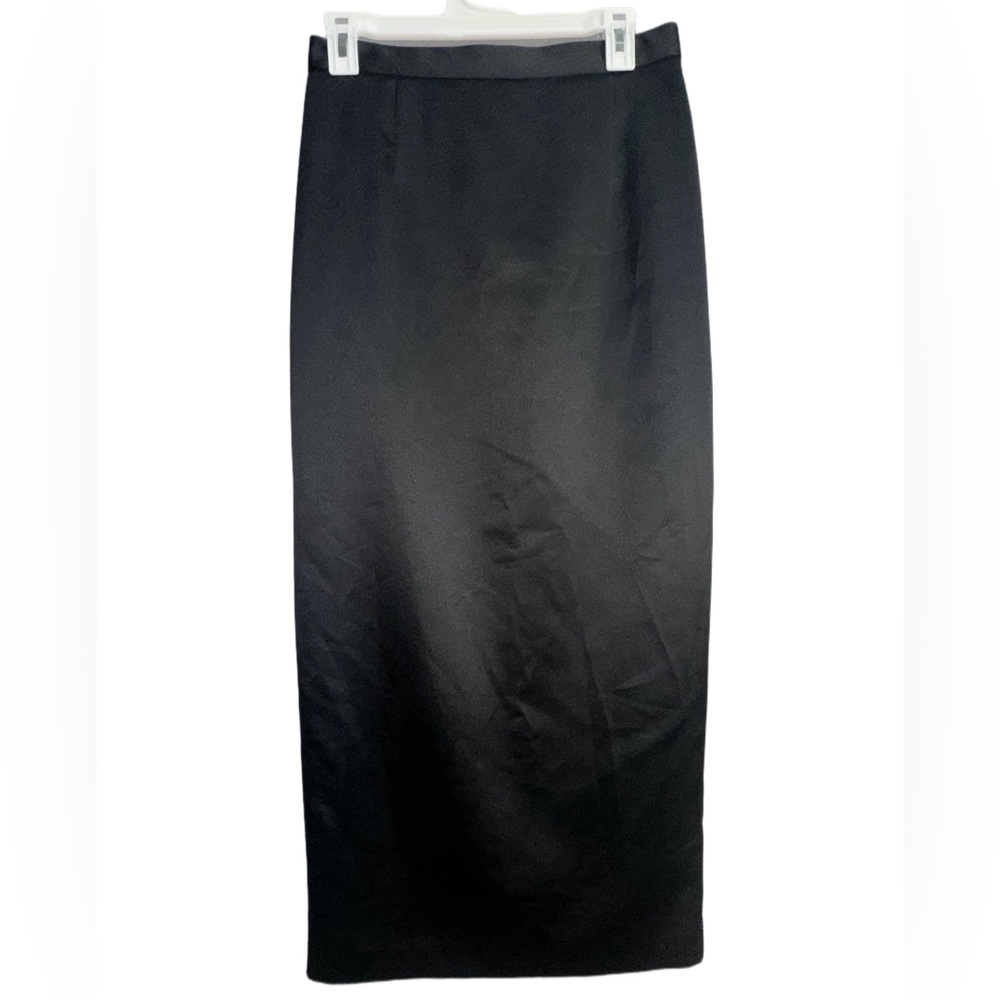 💙❤️ Used Karen Miller black satin pencil skirt